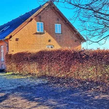 Apartment Quiet And Cozy Close To Nature In Villa.
